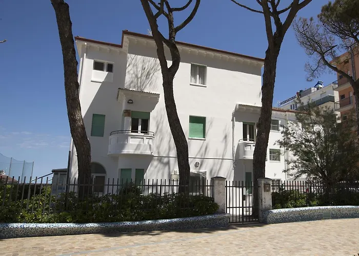 San Francesco イン 3*